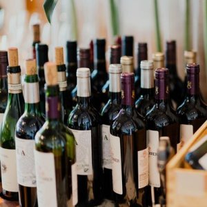 Jak dlouho vydrží otevřené víno? | Alkohouse.cz